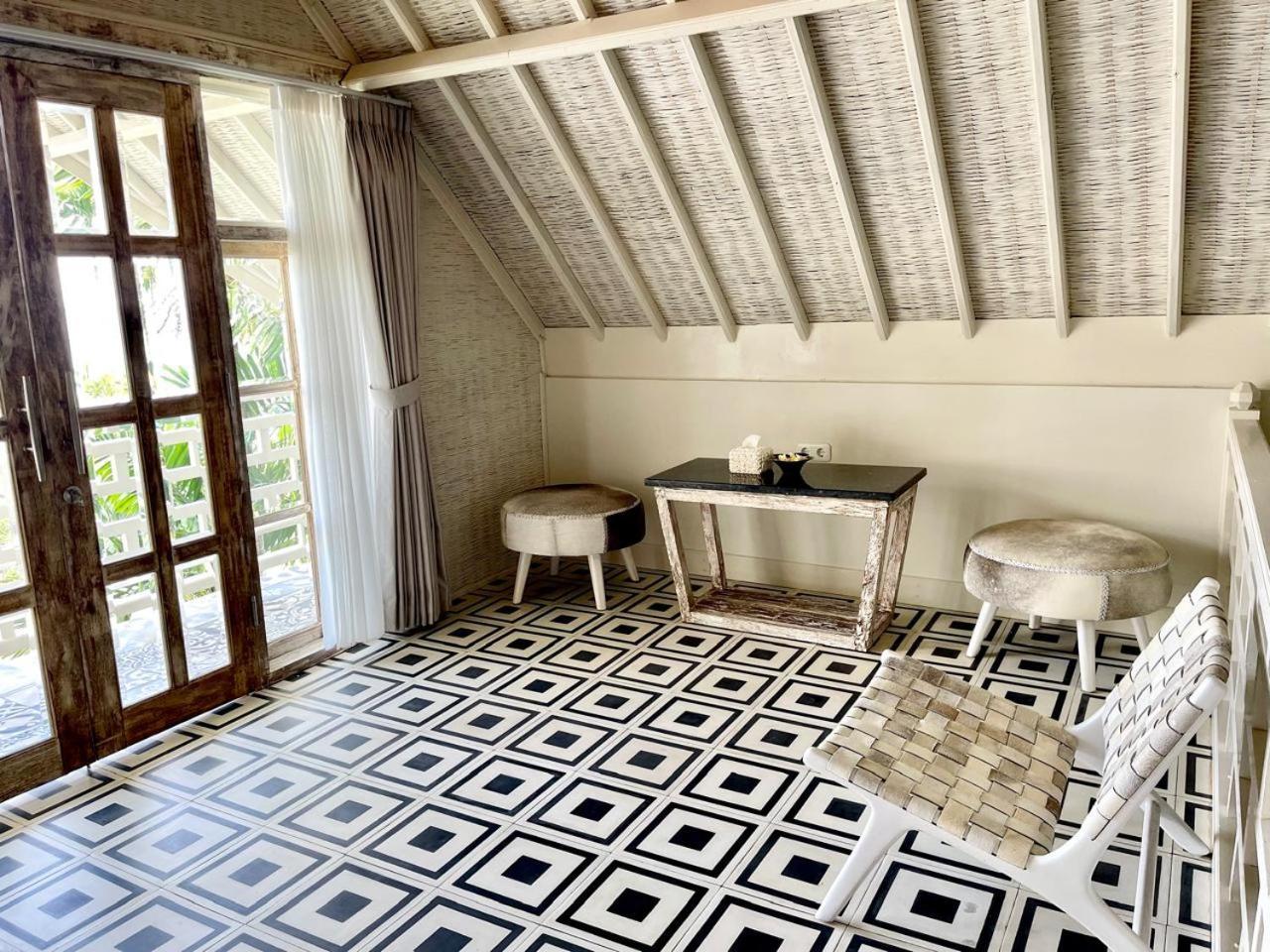 Dhauteya Villa Ambat Экстерьер фото
